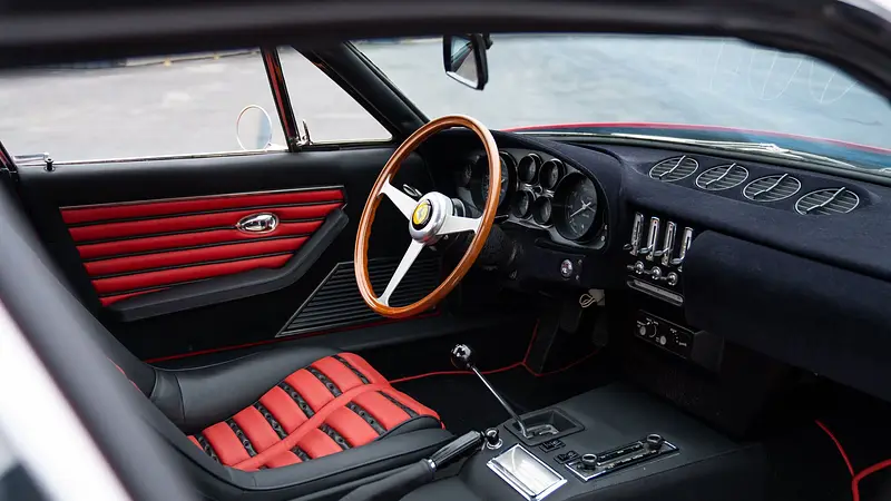 Sell a Ferrari Daytona Plexiglass